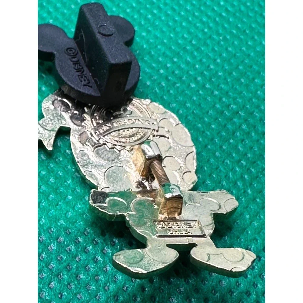 Donald Duck Bobblehead Cuties 2005 Disney Trading Pin Springy See photos.‎